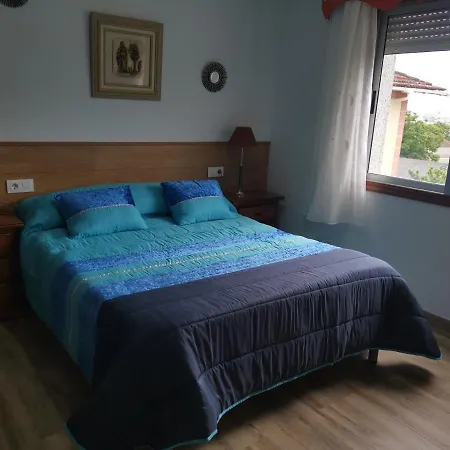 アパート Casa Cadabon ポンテベドラ